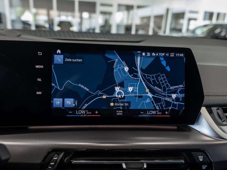 BMW Série 2 Active Tourer 225e xDrive M Sport - photo 8