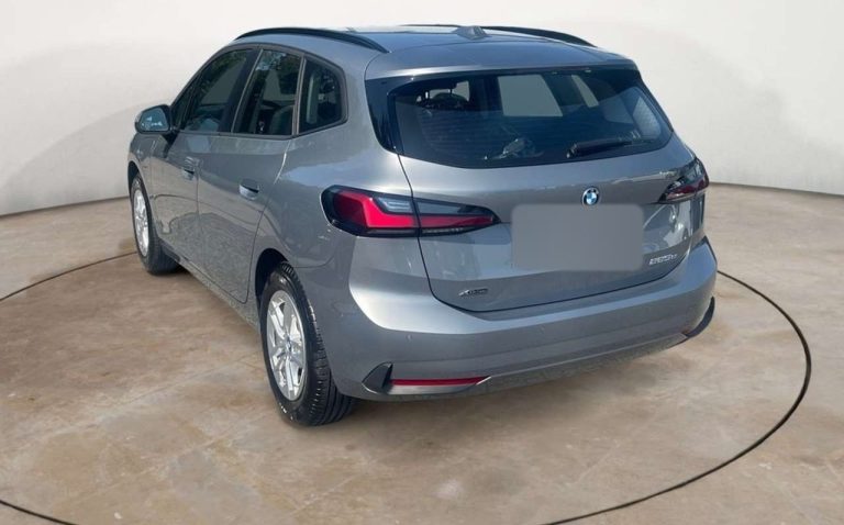 BMW Série 2 Active Tourer 225e xDrive - photo 2