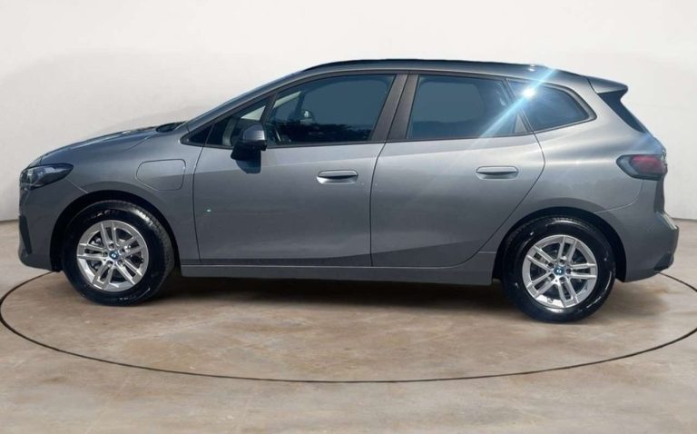BMW Série 2 Active Tourer 225e xDrive - photo 3