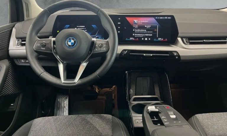 BMW Série 2 Active Tourer 230e xDrive - photo 10