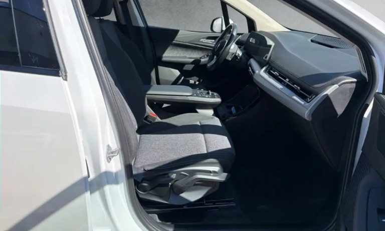 BMW Série 2 Active Tourer 220d Active Tourer - photo 11