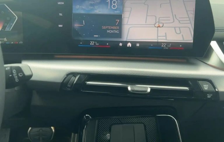 BMW Série 2 Active Tourer 220 M Sport - photo 11