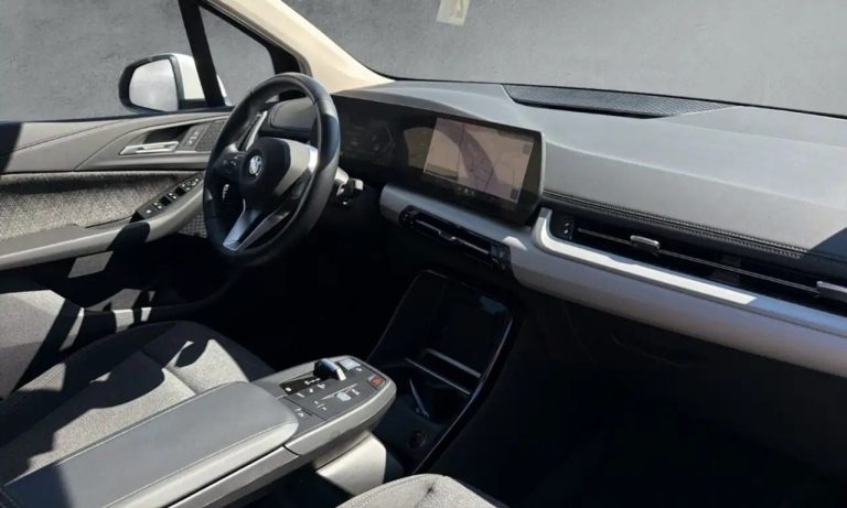 BMW Série 2 Active Tourer 220d Active Tourer - photo 12