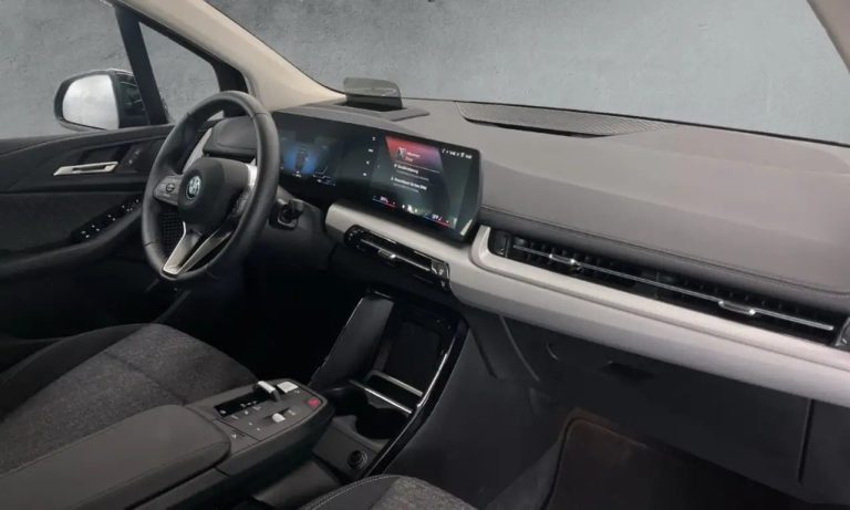 BMW Série 2 Active Tourer 230e xDrive - photo 12