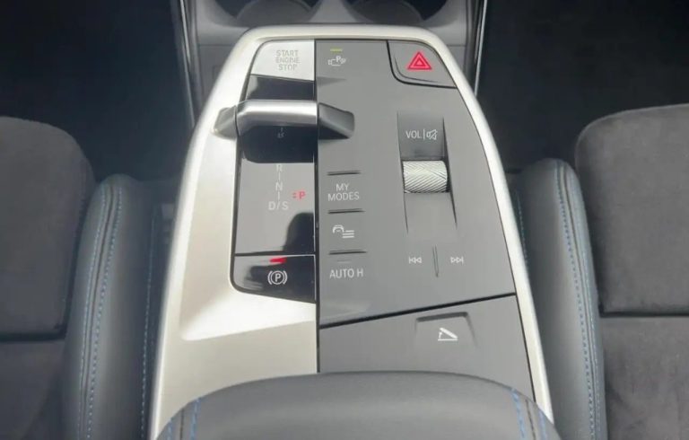 BMW Série 2 Active Tourer 220 M Sport - photo 18