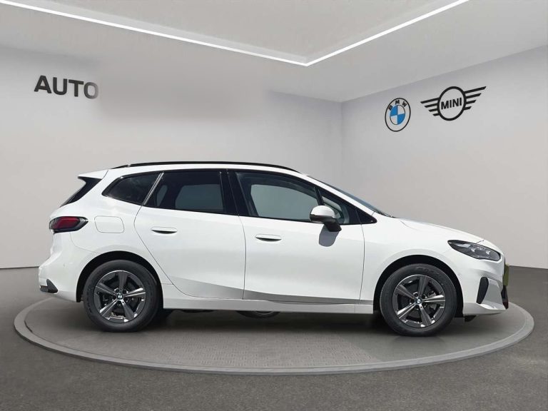 BMW Série 2 Active Tourer 220i - photo 3
