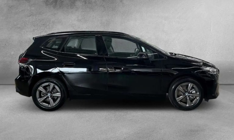 BMW Série 2 Active Tourer 230e xDrive - photo 4