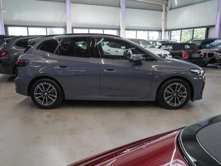 BMW Série 2 Active Tourer 220 M Sport - photo 4