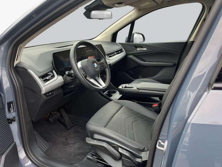 BMW Série 2 Active Tourer 220d - photo 6