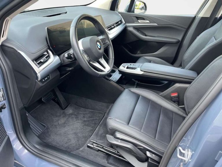 BMW Série 2 Active Tourer 218i Luxury Line - photo 6