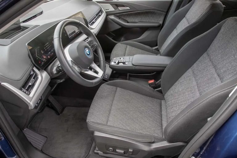 BMW Série 2 Active Tourer 230e xDrive - photo 7