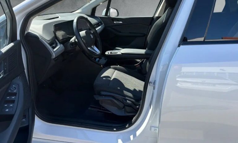 BMW Série 2 Active Tourer 220d Active Tourer - photo 8