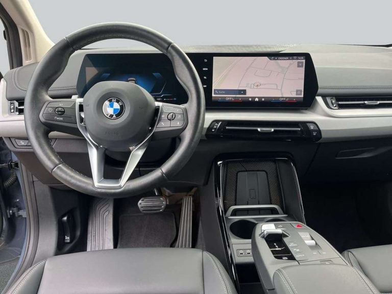 BMW Série 2 Active Tourer 220d - photo 8