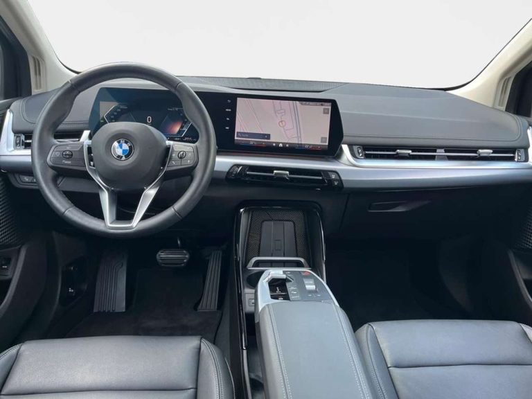 BMW Série 2 Active Tourer 218i Luxury Line - photo 8