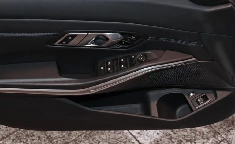 BMW Série 3 330e Touring M Sport - photo 10