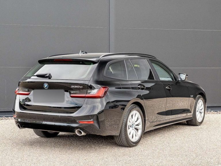 BMW Série 3 330e Touring - photo 2