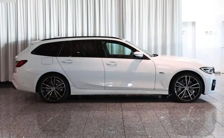 BMW Série 3 330e Touring M Sport - photo 2
