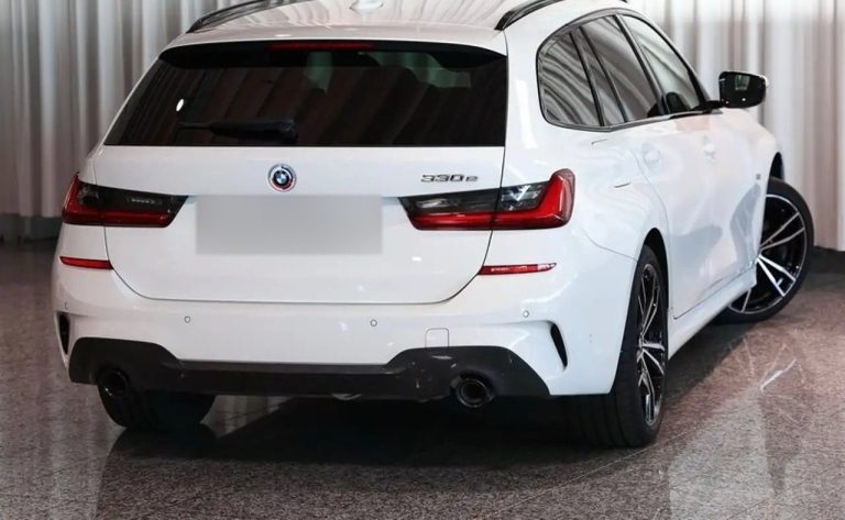 BMW Série 3 330e Touring M Sport - photo 3