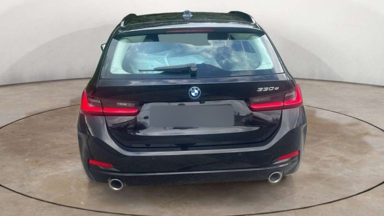 BMW Série 3 330e Touring - photo 5