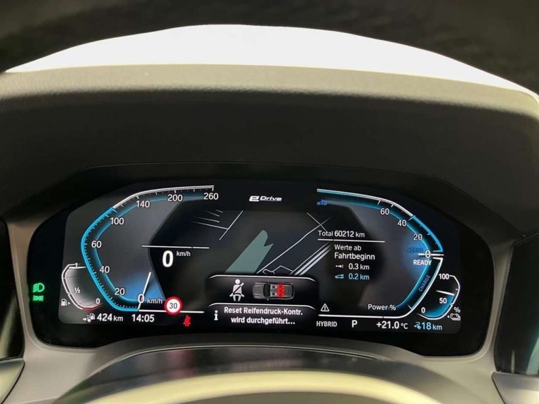 BMW Série 3 330e Touring - photo 9