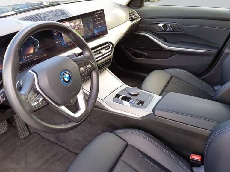 BMW Série 3 320e - photo 8