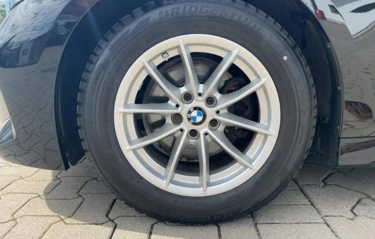 BMW Série 3 320i Touring M Sport - photo 12