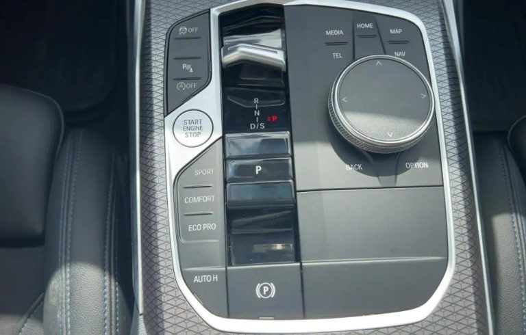BMW Série 3 320i Touring M Sport - photo 17