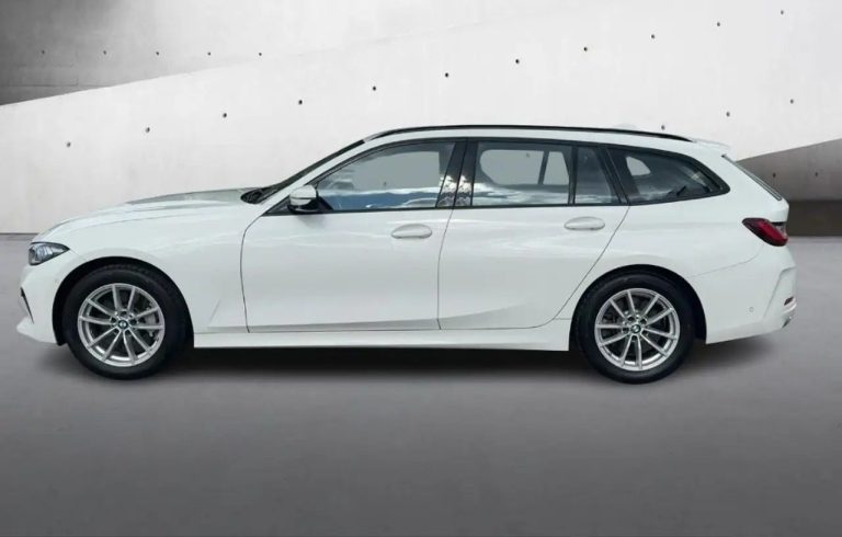 BMW Série 3 330i xDrive Touring - photo 2