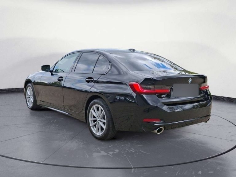 BMW Série 3 320i xDrive Sport Line - photo 2