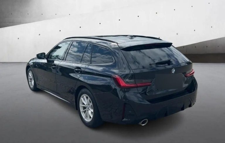 BMW Série 3 320i Touring M Sport - photo 3