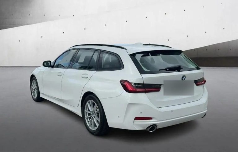 BMW Série 3 330i xDrive Touring - photo 3