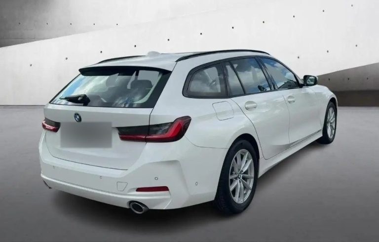 BMW Série 3 330i xDrive Touring - photo 4