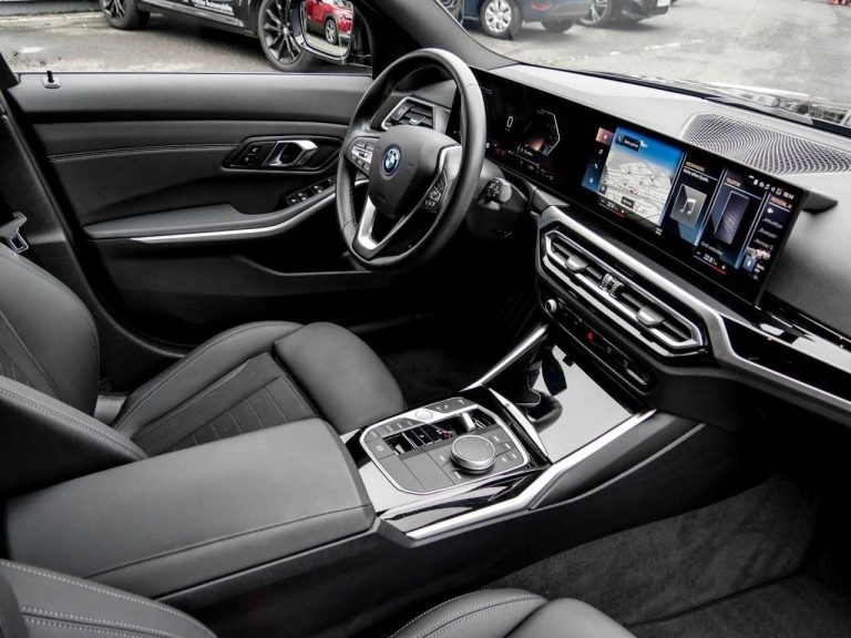 BMW Série 3 330e Touring - photo 6