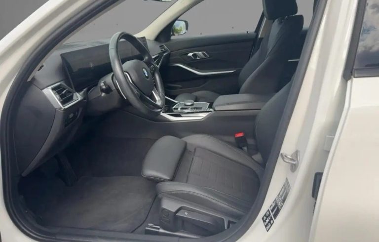 BMW Série 3 330i xDrive Touring - photo 7