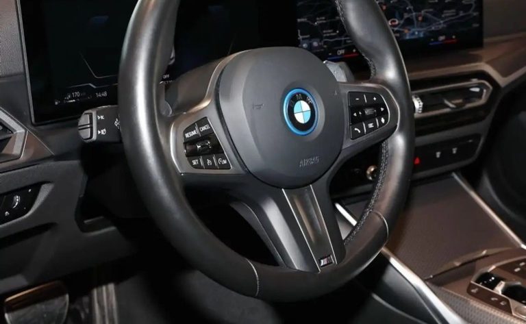 BMW Série 3 320e Berline - photo 8