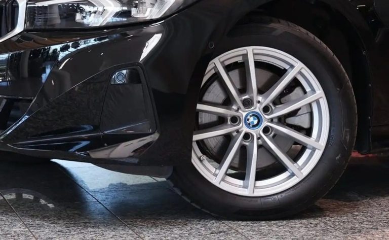 BMW Série 3 320e Touring - photo 14