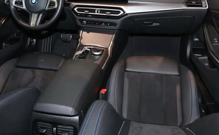 BMW Série 3 320e M Sport - photo 5