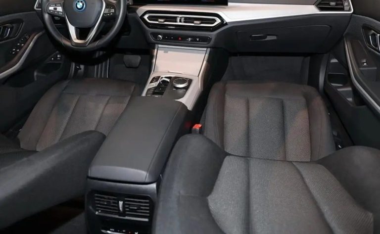 BMW Série 3 320e Touring - photo 6