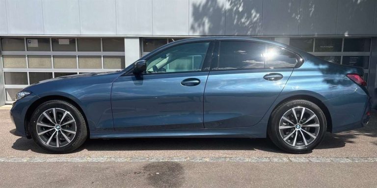 BMW Série 3 318d Berline - photo 3