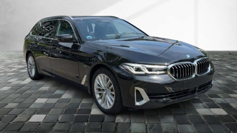 BMW Série 5 530e xDrive Touring Luxury Line
