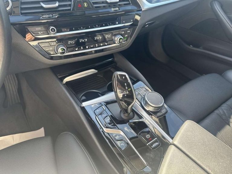 BMW Série 5 530e Touring - photo 11