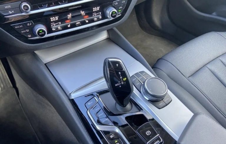 BMW Série 5 530e xDrive Touring - photo 13