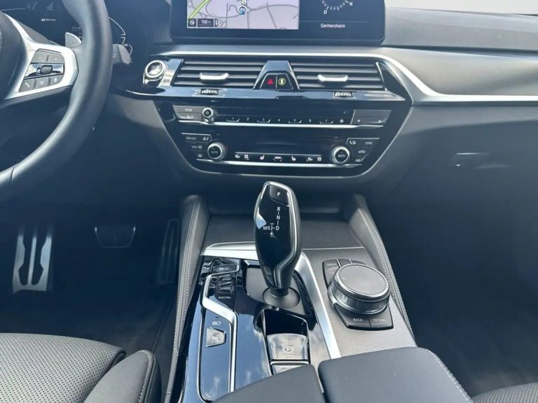BMW Série 5 530e Touring - photo 15