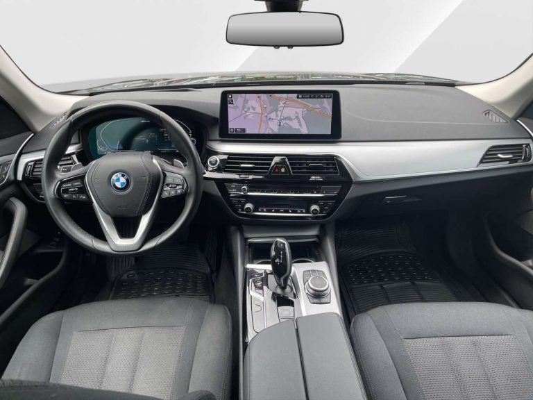 BMW Série 5 530e Touring - photo 8