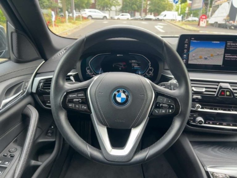 BMW Série 5 520e Touring - photo 8