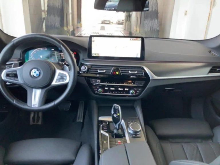 BMW Série 5 520d Touring M Sport - photo 5