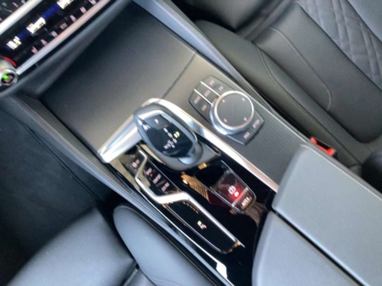 BMW Série 5 520d Touring M Sport - photo 10