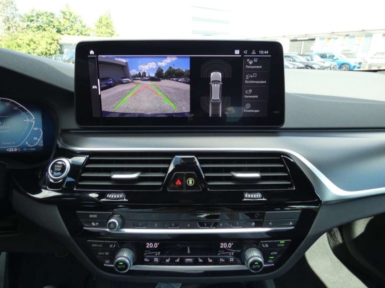 BMW Série 5 530e xDrive Touring M Sport - photo 10