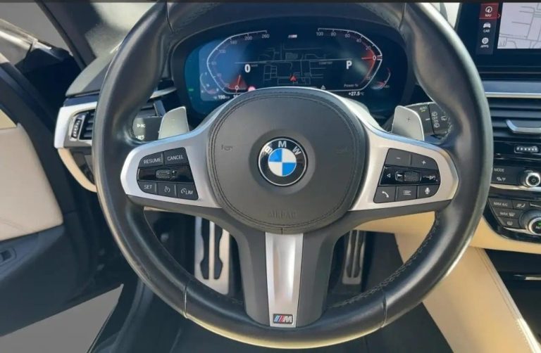 BMW Série 5 520i Touring M Sport - photo 10
