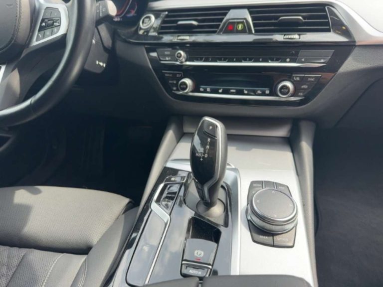 BMW Série 5 520i Touring - photo 11